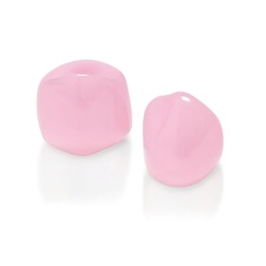 Single zirconium crown for primary central and lateral incisors